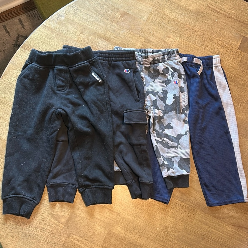 2T Boy’s Sweatpants